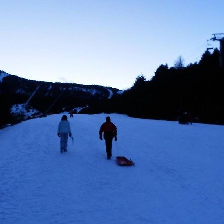 Les Angles: Esqui, Base Nautica, Naturaleza, Bike Park, ... Exterior photo