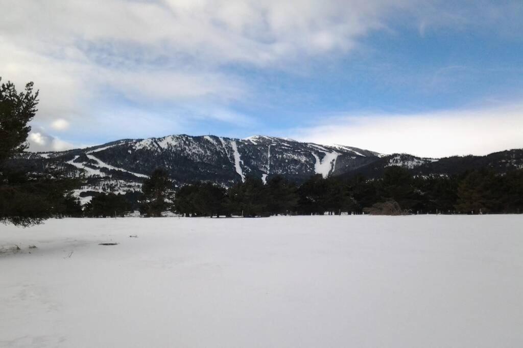 Les Angles: Esqui, Base Nautica, Naturaleza, Bike Park, ... Exterior photo